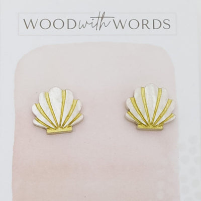 🎁 Clam Acrylic Stud Earrings (100% off)
