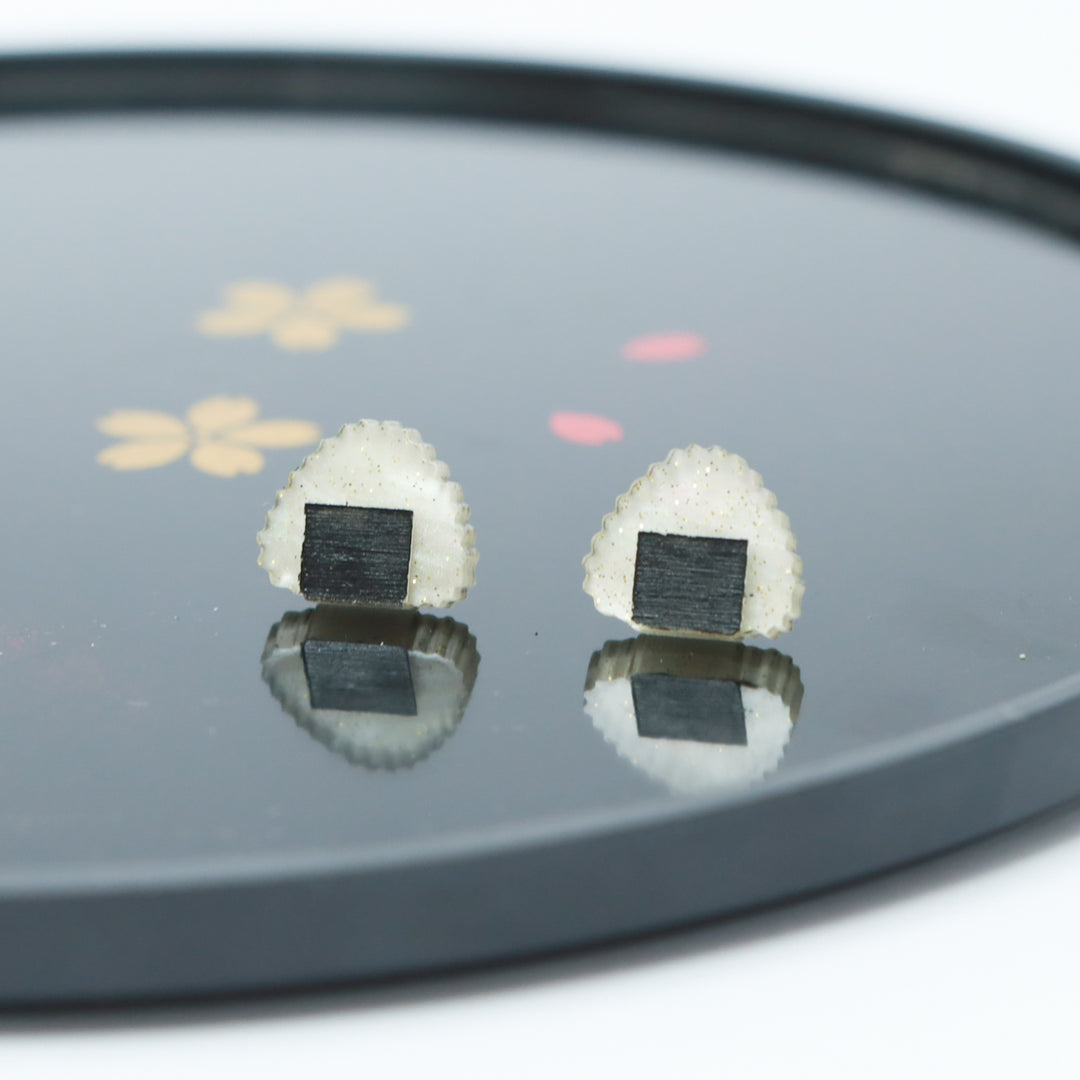 バタフライフィッシュアクリルスタッドイヤリング - 募金活動