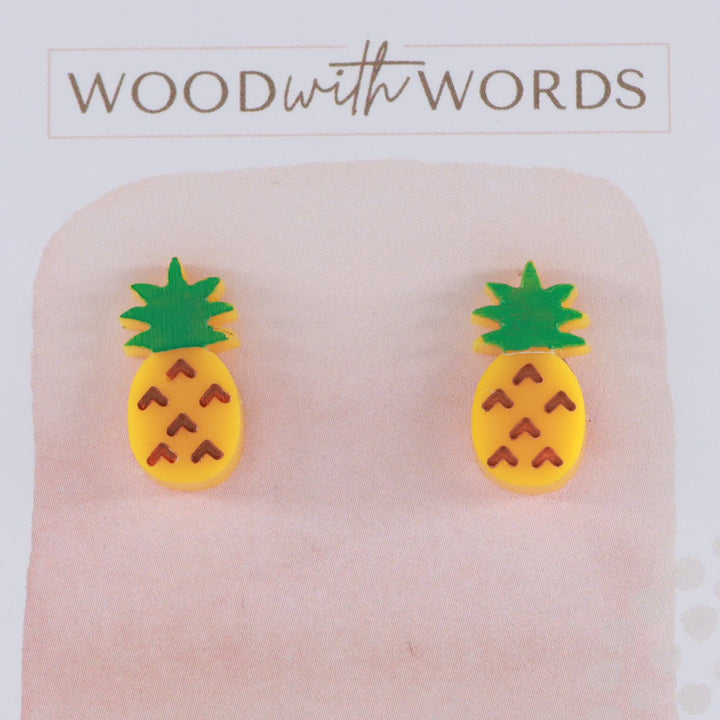 パイナップルアクリルスタッドピアス